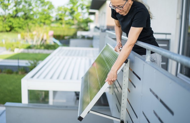 colorado-approves-balcony-solar,-requires-utilities-to-accept-meter-collars