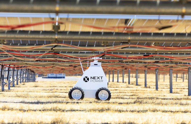 five-ways-robotic-services-are-changing-solar-project-performance