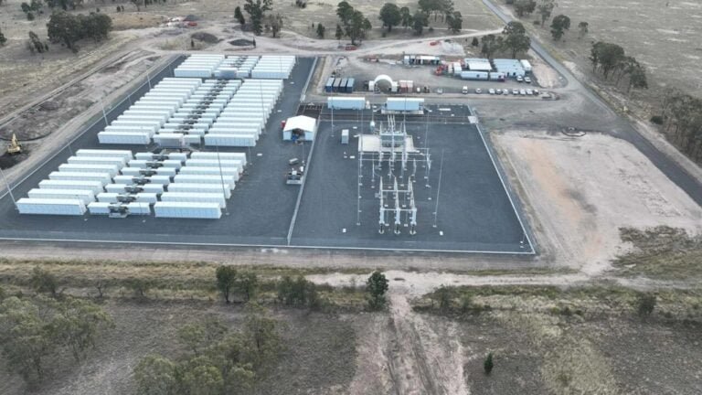 hitachi-inks-20-year-ltsa-with-akaysha-energy-for-298mwh-battery-storage-system-in-australia