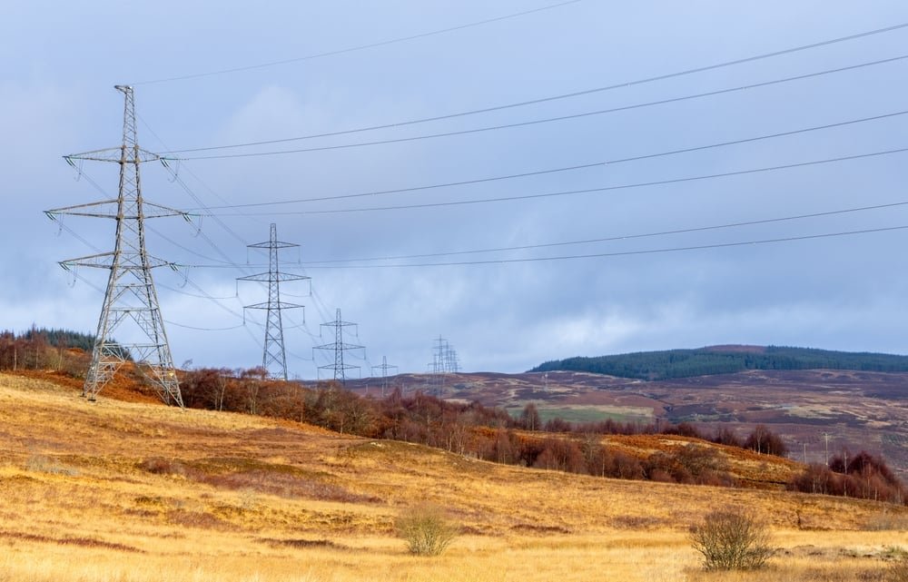ssen-transmission-cuts-grid-costs-while-supporting-cleaner-energy-growth