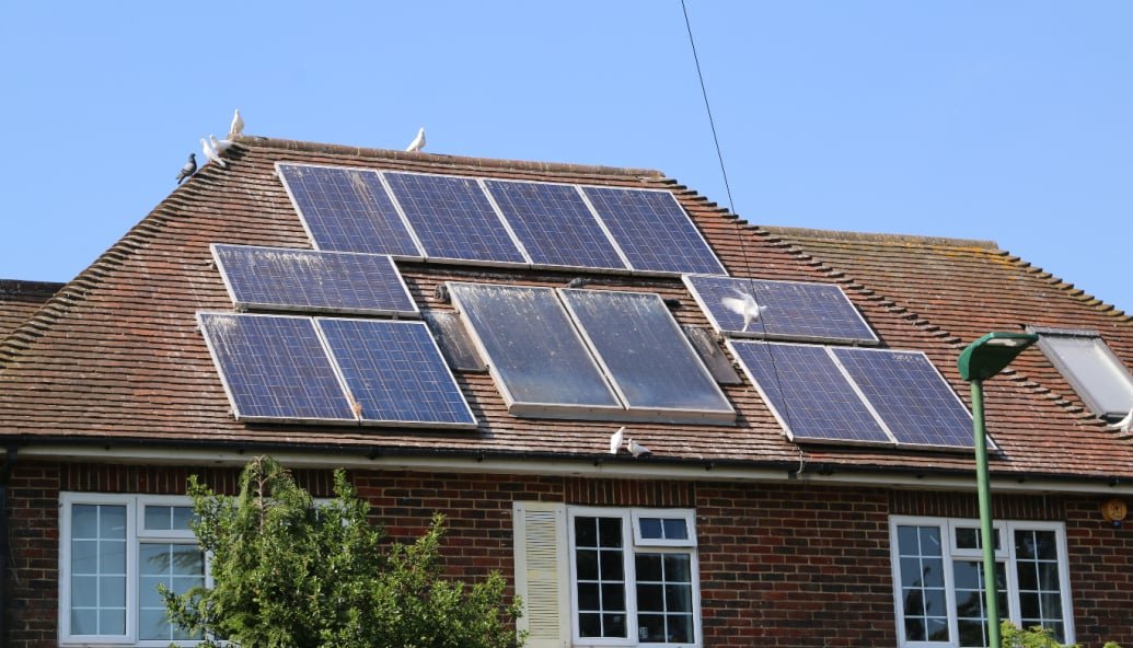 solar-records-tumble-as-labour-says-clean-power-is-winning-consumers-over