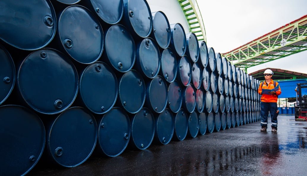oil-and-gas-majors-stay-cautious-on-renewables-despite-strong-long-term-growth