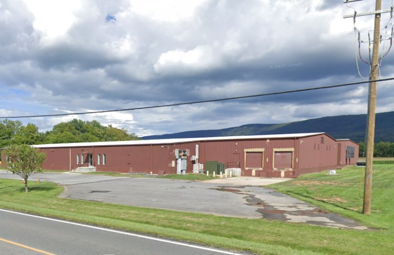 virginia-governor-says-a-new-company-is-establishing-solar-panel-assembly-in-shenandoah