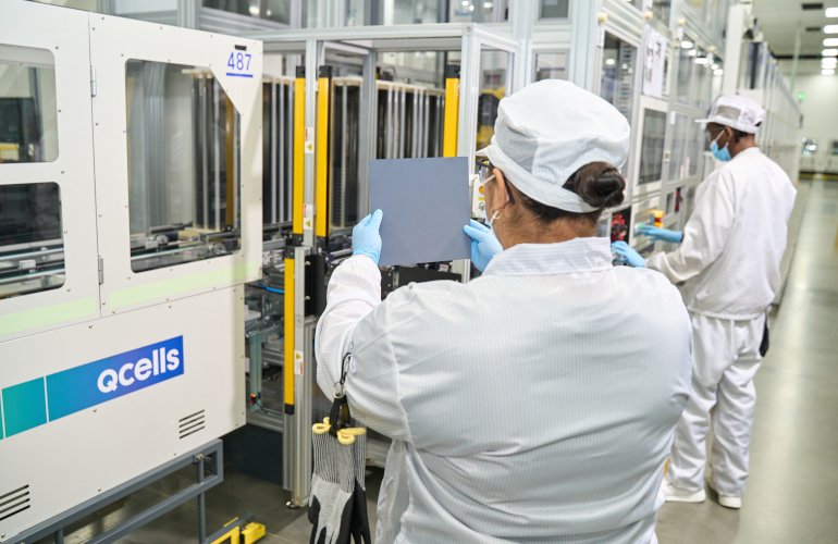 qcells-starts-production-of-solar-cells-in-united-states