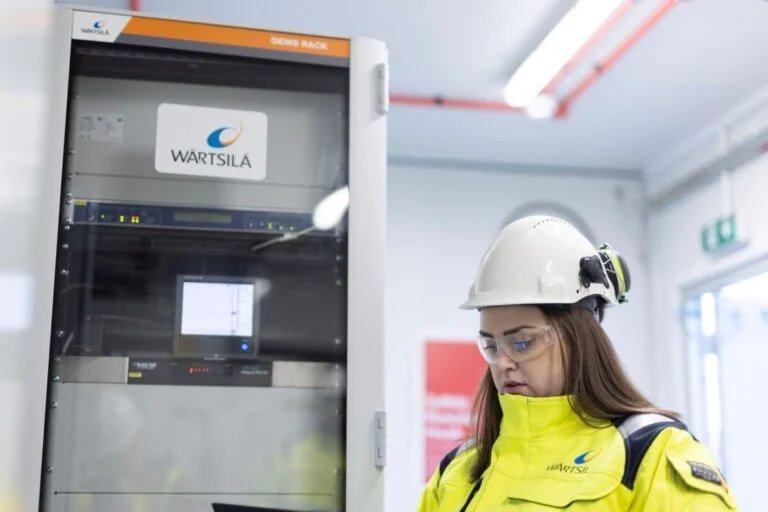 wartsila-wraps-energy-storage-business-into-joint-venture-with-solar-manufacturer-rct-solutions