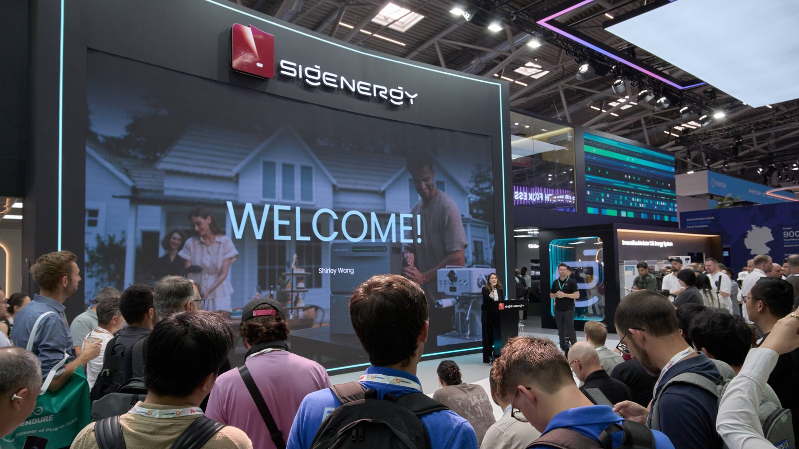 sigenergy-hosts-media-exclusive-event-for-sigenmate-2700-ultra,-plug-&-play-energy-system,-at-intersolar-europe-2026