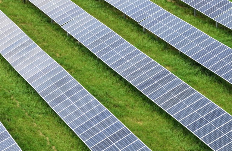 solar-could-overtake-us-natural-gas-capacity-in-2027
