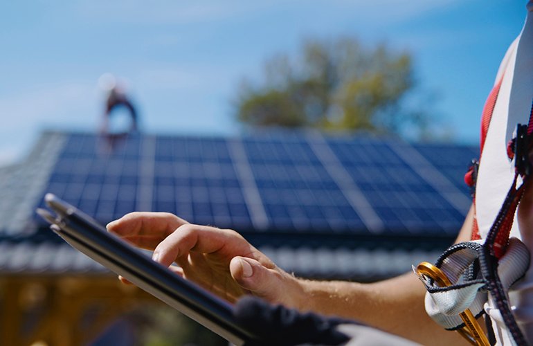 solar-spotlight:-the-ai-powered-future-of-solar-field-operations