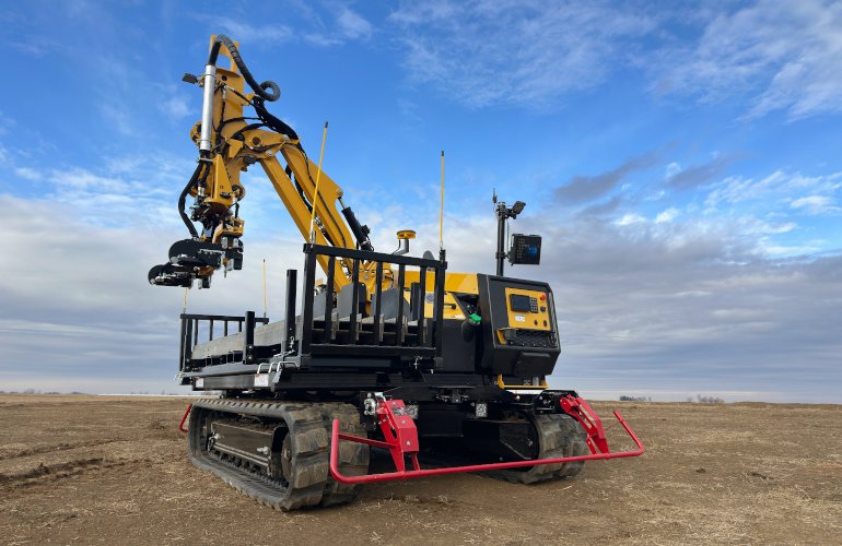 vermeer’s-latest-material-transporter-is-ideal-for-solar-pile-installation