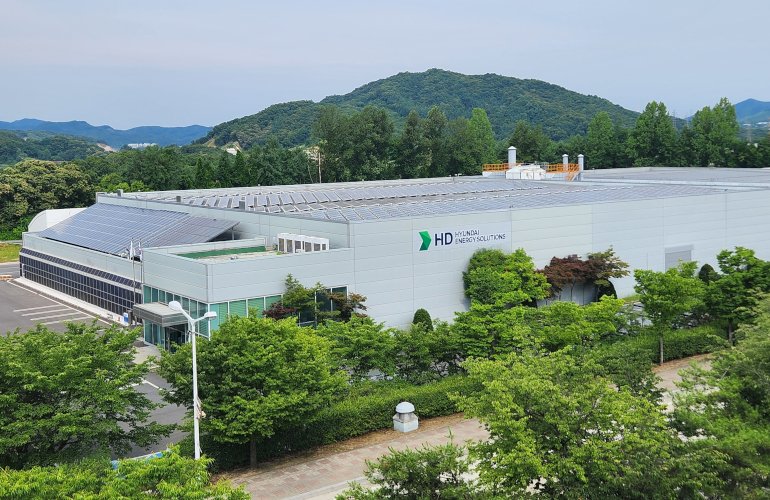 connecticut-green-bank-signs-panel-supply-agreement-with-hd-hyundai-energy-solutions