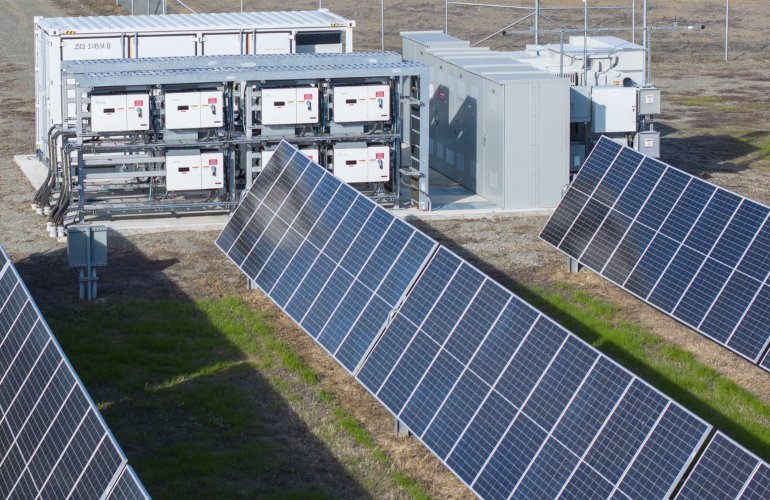 woodmac:-new-domestic-inverter-manufacturing-could-meet-us-solar-demand