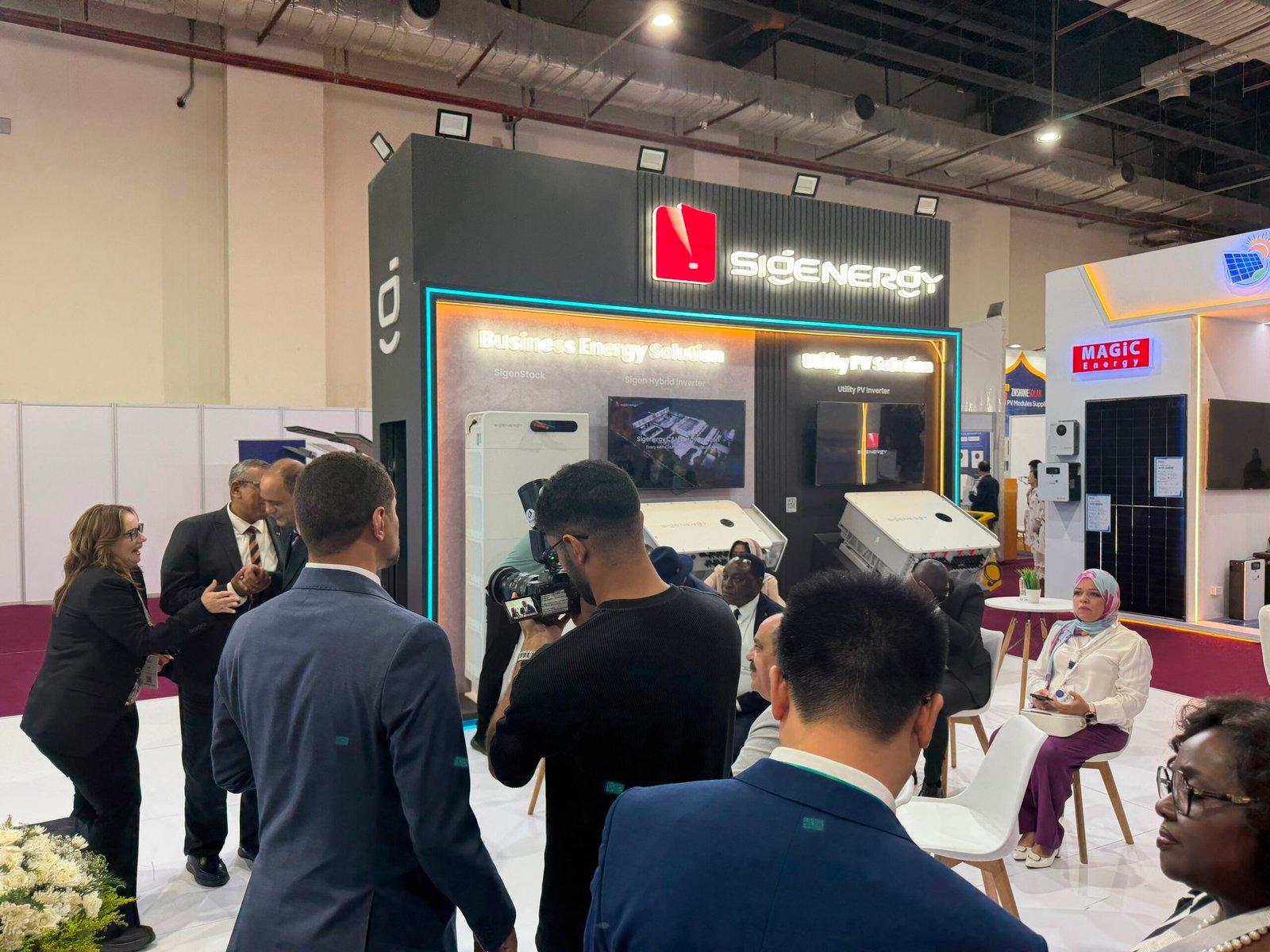 sigenergy-showcases-ai-powered-energy-solutions-at-solar-&-storage-live-egypt-2026,-advancing-smarter-energy-across-africa