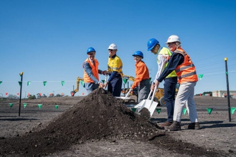 ausgrid’s-plus-grid-storage-breaks-ground-on-400mwh-steel-river-east-bess-in-australia