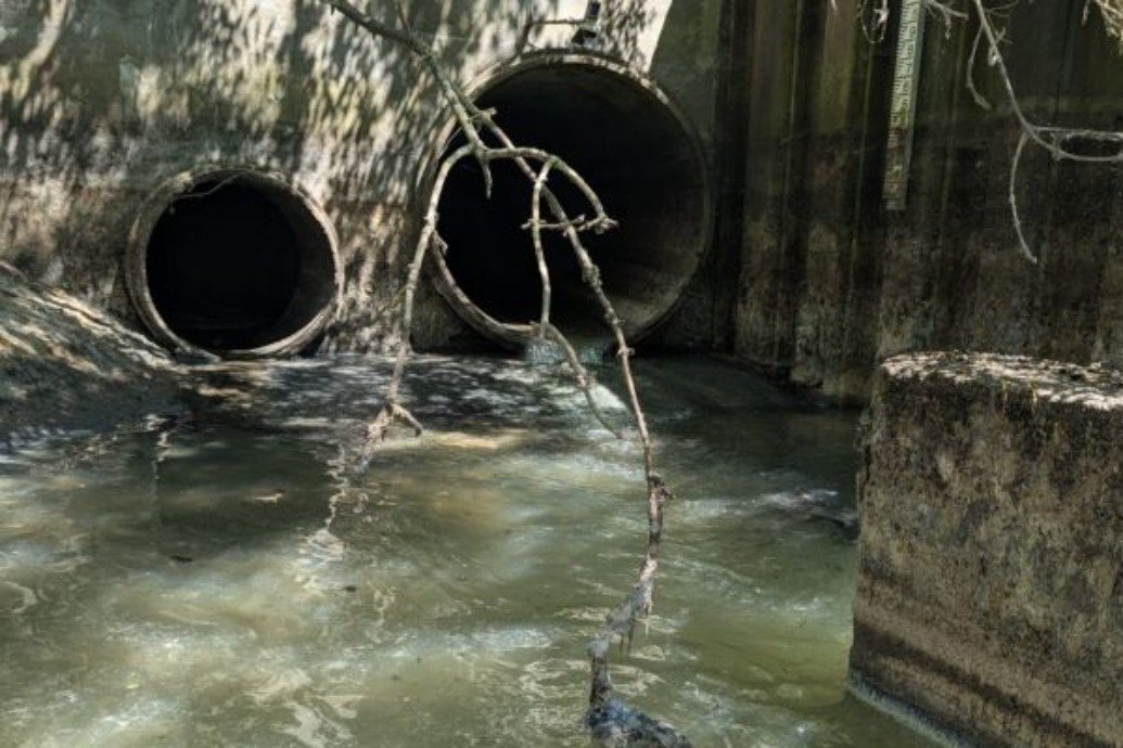 river-polluted-by-600-million-litres-of-sewage