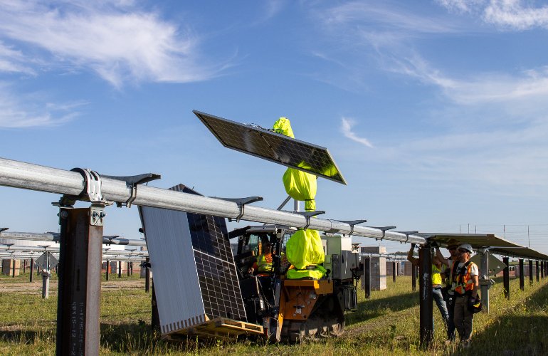 burns-&-mcdonnell-partners-with-gritt-on-robotic-solar-installation-aids