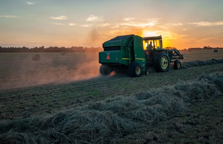 center-for-rural-affairs-publishes-guide-for-renewable-energy-land-leasing