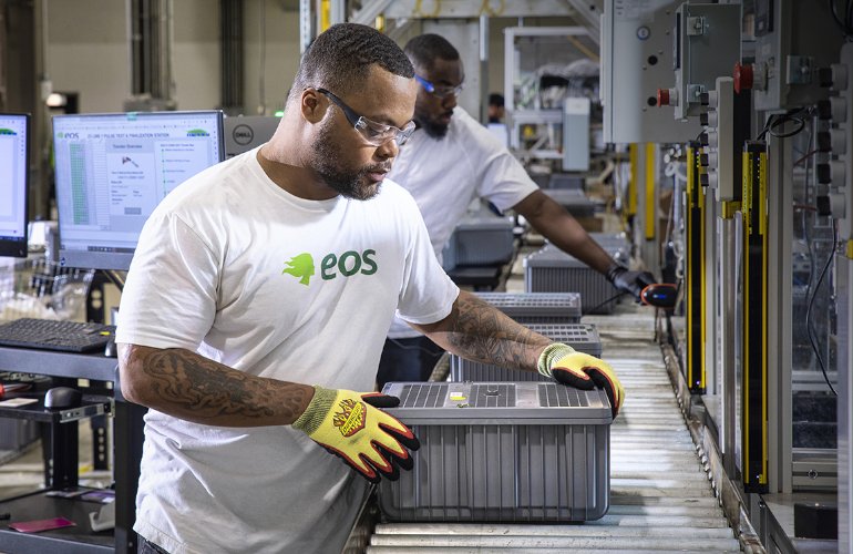 minnesota-college-to-add-zinc-battery-to-extensive-green-energy-portfolio