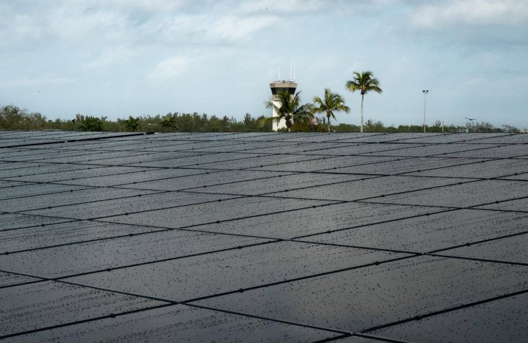 florida’s-naples-airport-adds-solar-to-new-warehouse-storage-building