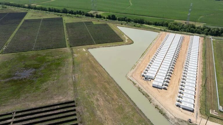 orsted-puts-500mwh-old-300-texas-bess-into-operation