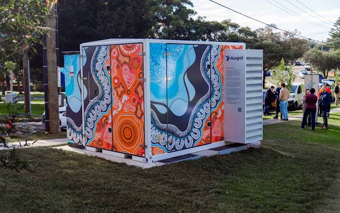 arena-marks-100th-community-battery-installed,-funds-three-new-projects-across-australia