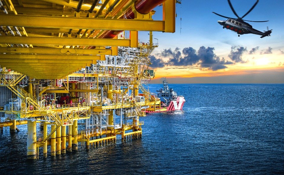 hundreds-of-offshore-workers-too-big-to-be-rescued