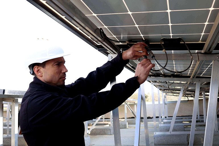 solaredge-develops-power-control-system-for-c&i-solar-market