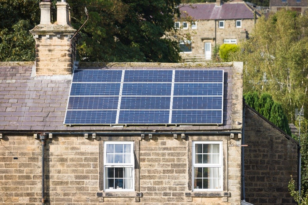 applications-to-install-household-low-carbon-devices-soars-amid-solar-boom