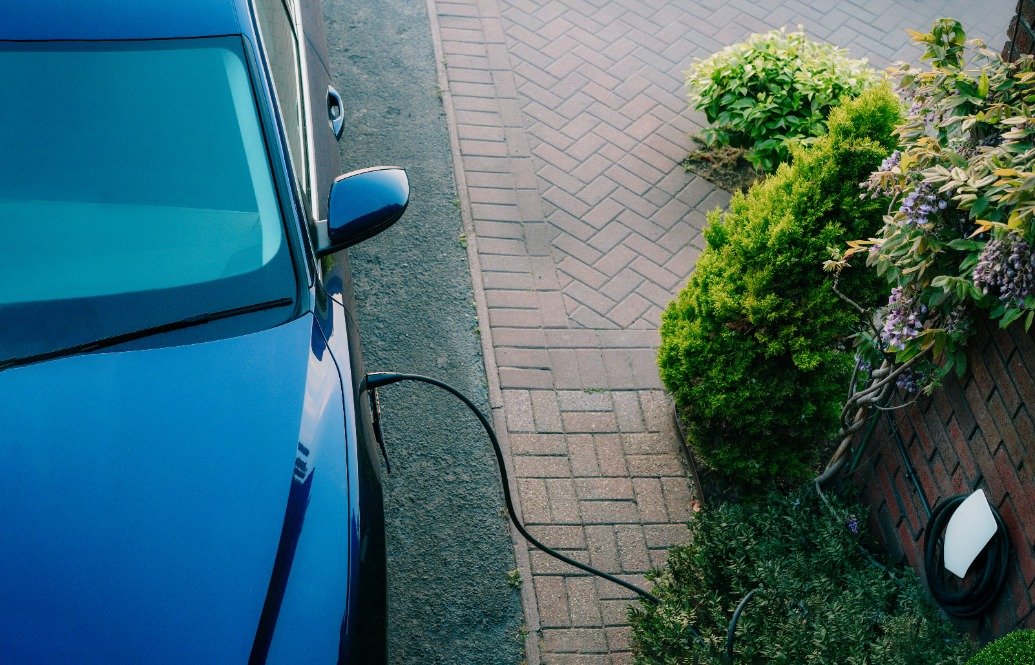drivers-could-save-thousands-by-switching-to-an-ev