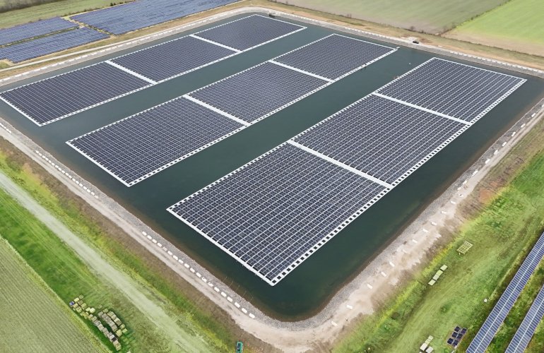 with-one-of-the-largest-floating-pv-arrays-in-the-us,-ohio-village-takes-lead-on-solar-power