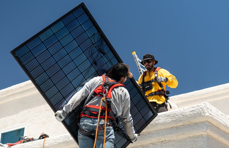 us-clean-energy-job-losses-reach-37,000-in-2025