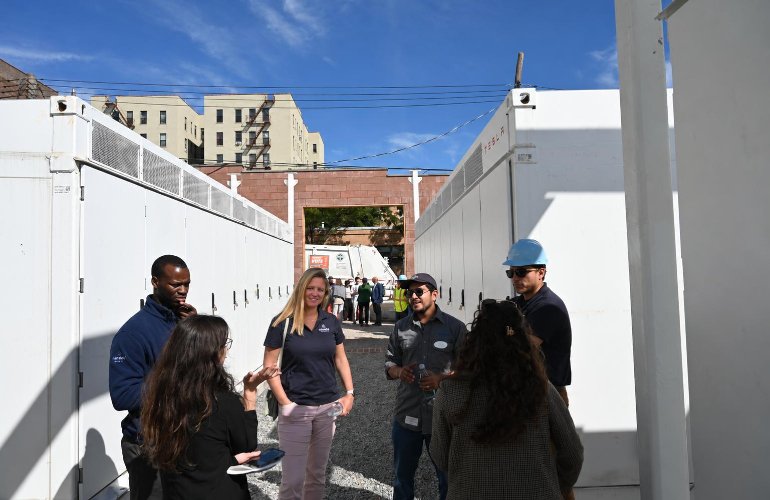 a-big-battery-in-the-bronx-will-help-community-break-from-polluting-power