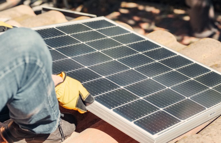 california-is-10th-state-to-legalize-balcony-solar