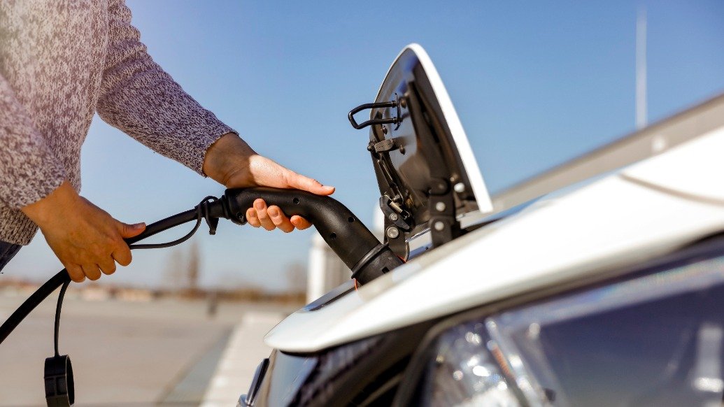 ev-charging-enquiries-skyrocket-amid-soaring-fuel-prices