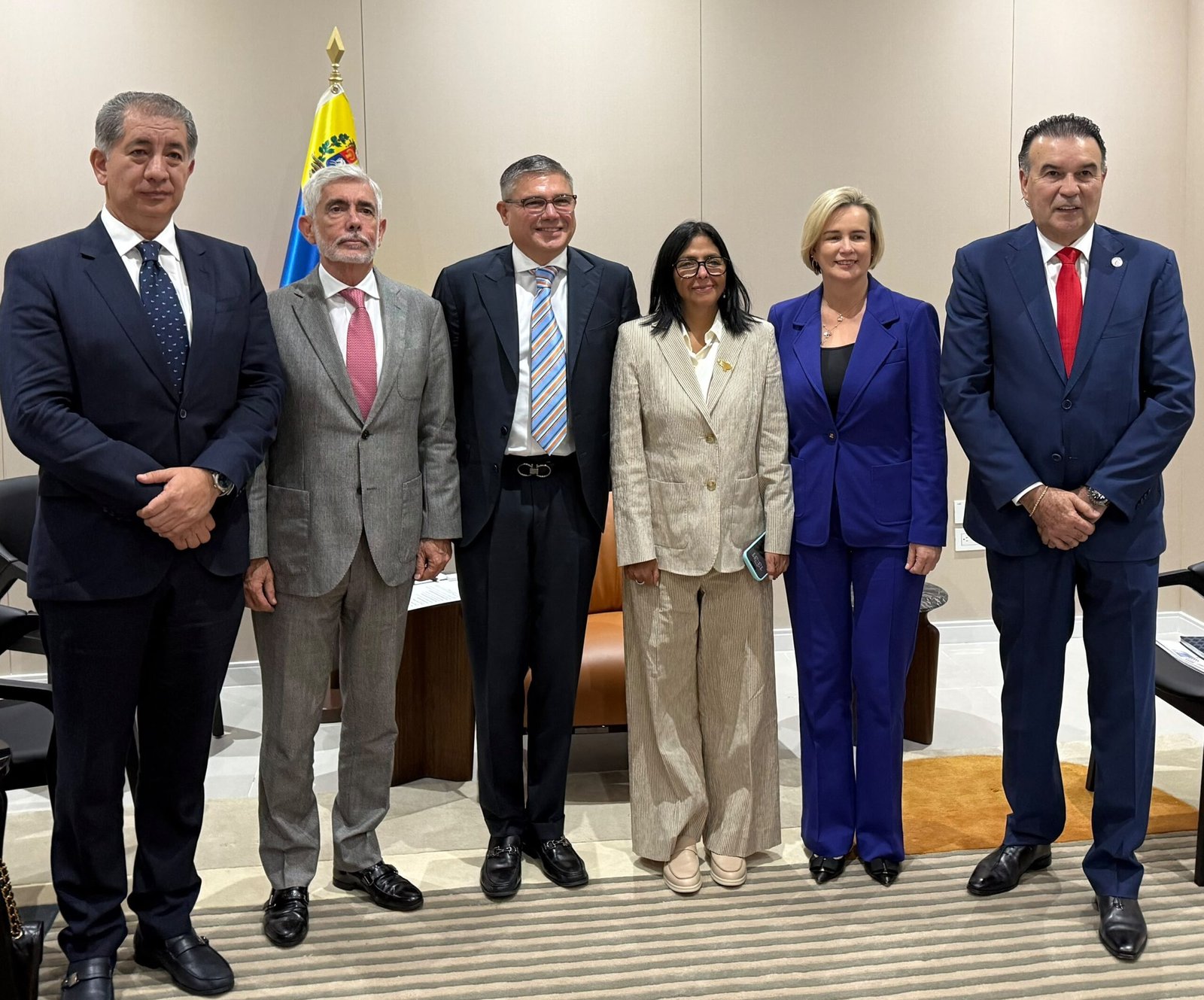 baker-hughes-signs-two-agreements-to-develop-venezuela’s-natural-gas-and-energy-infrastructure