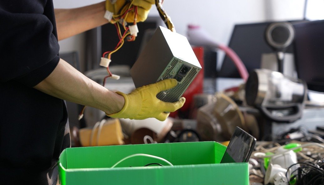 recycling-system-sends-repairable-electronics-to-the-scrap-heap