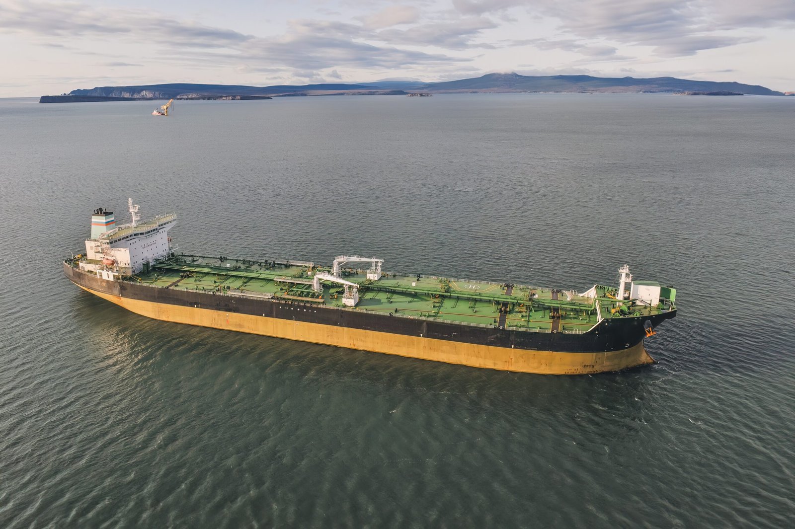 labour-sanctions-more-russian-oil-companies-and-tankers